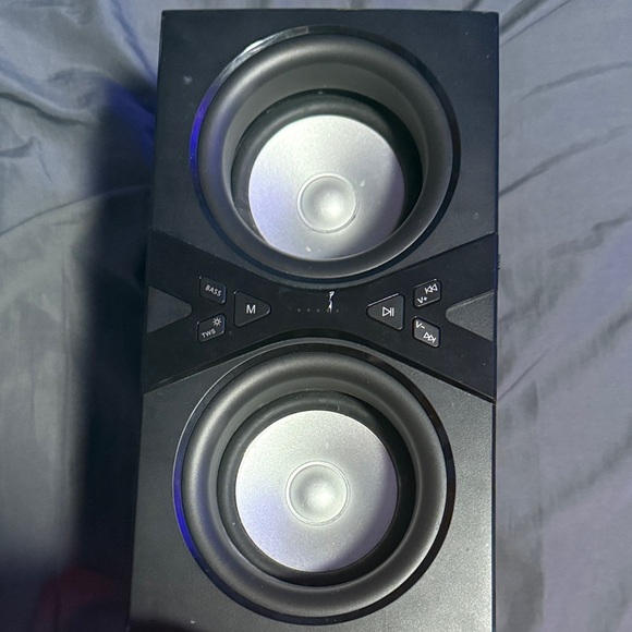 Dual Speaker System with Black and Silver Design - Picture 1 of 1